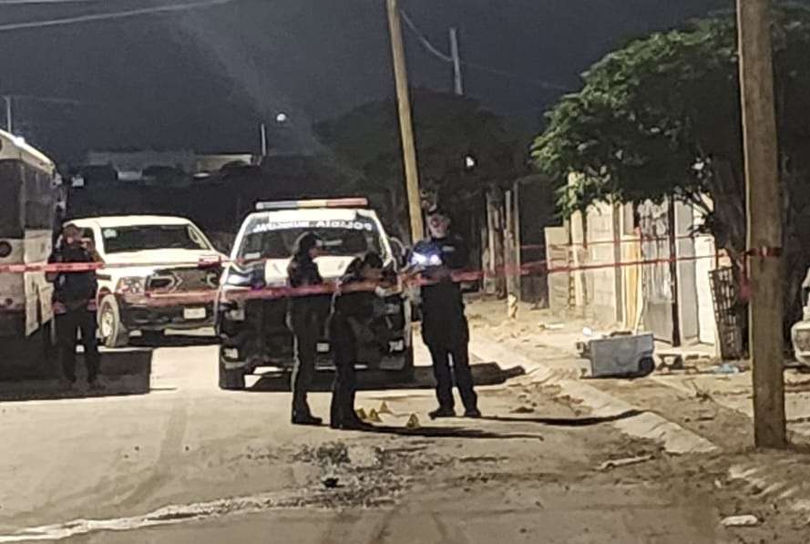 Balean a 3 en la colonia Portal del Roble